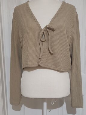 H&M Ribbed Tie Front Cropped Top